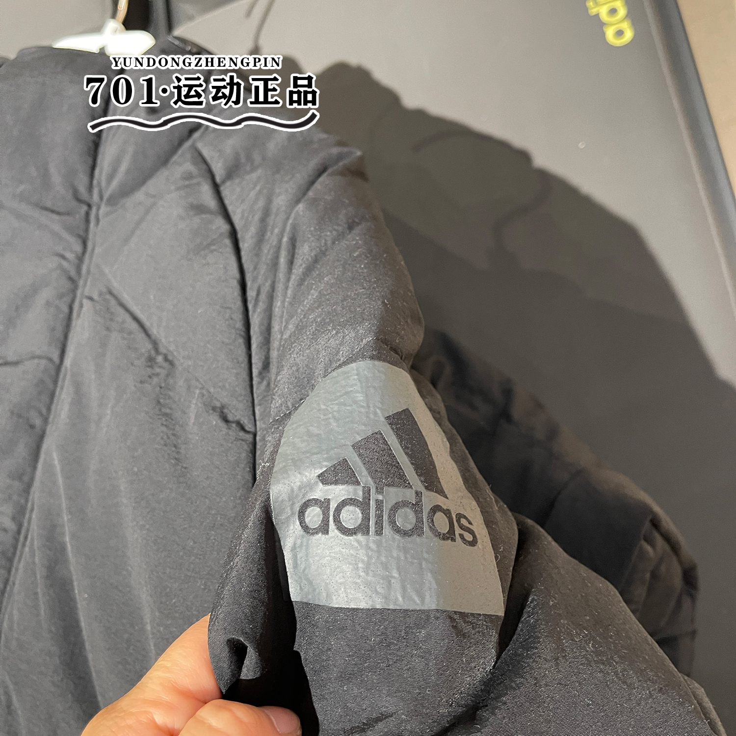 阿迪达斯Adidas男女款羽绒服连帽宽松运动休闲长款保暖外套HN9927