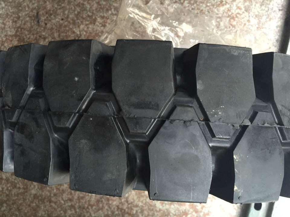 全新叉车实心轮胎合力3/3.5吨前轮28*9-15后轮650-10叉车专用轮胎 - 图3