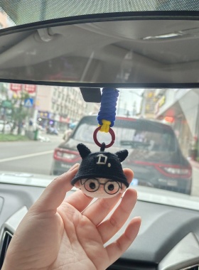 成品钩织王鹤棣恶魔渔夫帽人偶挂件毛线编织包挂件钥匙扣礼物送人