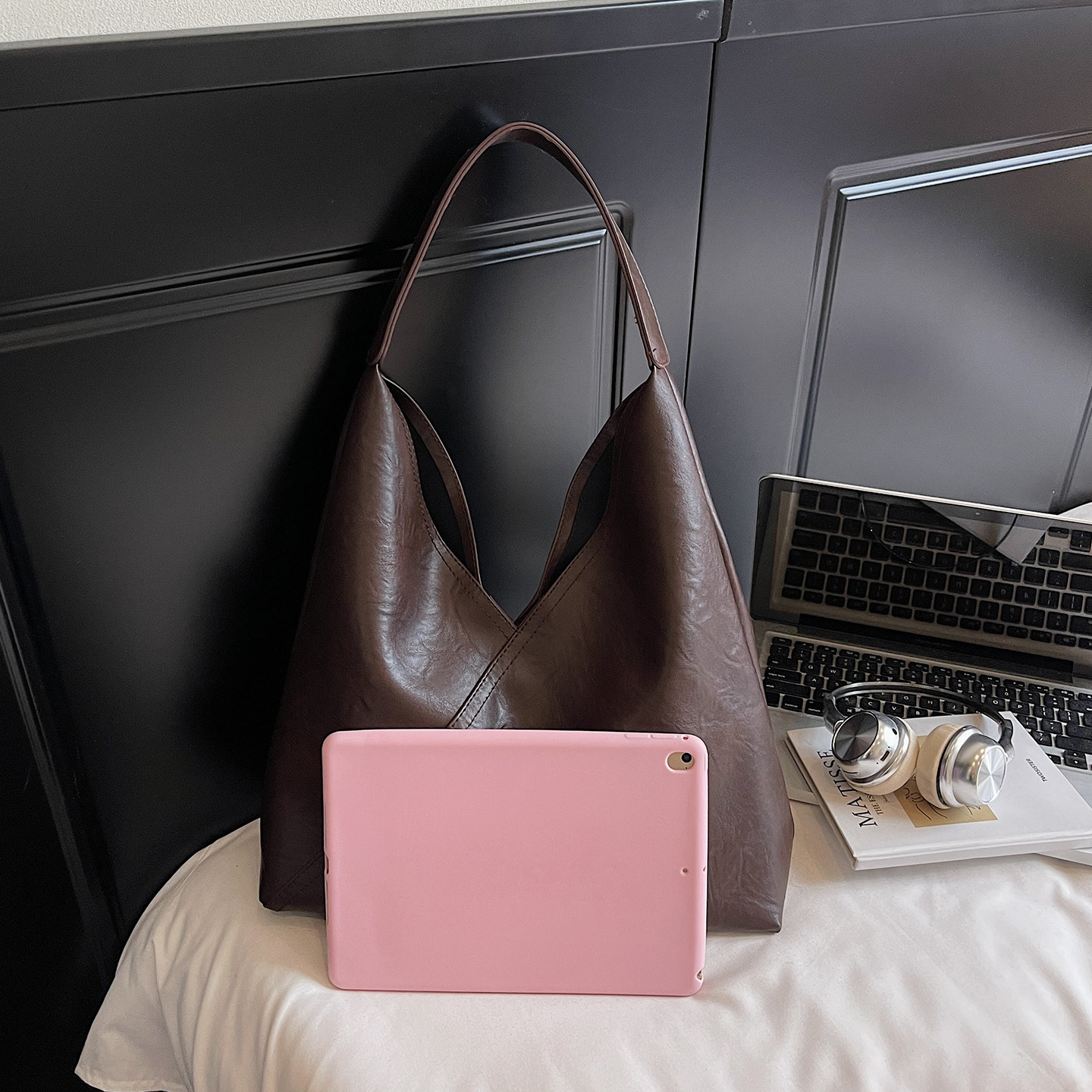 复古大容量腋下包包女式2025新款时尚百搭单肩包秋冬高级感托特包,淘宝优惠券,粉丝福利购,淘宝优惠卷