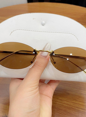 复古金框茶色眼镜素颜