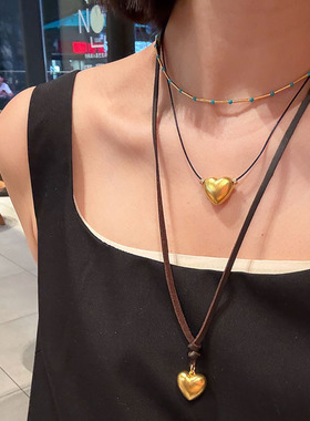 格调小红书爆款百搭棕色皮革绳爱心吊坠项链长款毛衣链配饰锁骨链