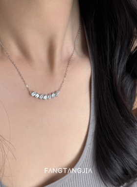 方糖家托帕石微笑轻奢纯银项链