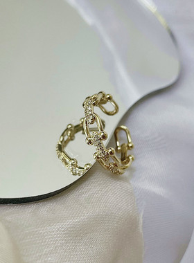 轻奢小众设计马蹄扣皓石金色戒指