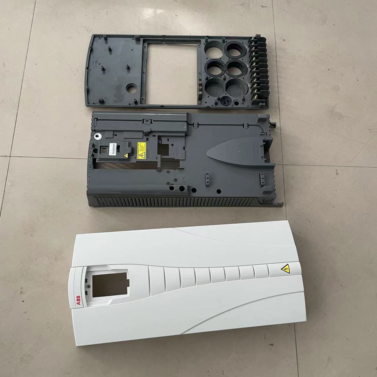 ABB变频器ACS800-510-550系30-37-45-55KW主接线端子排塑料外壳