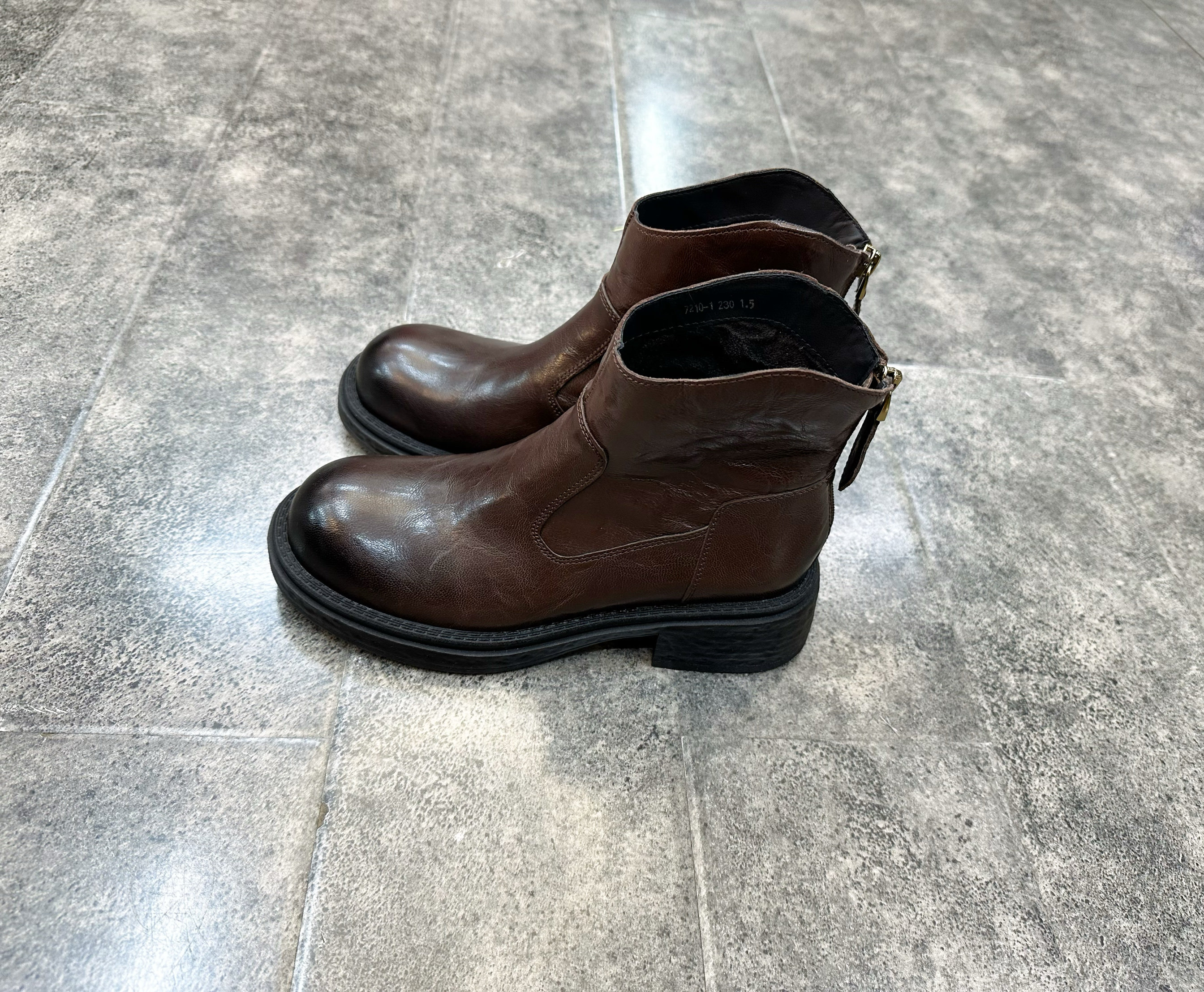 小陈记高品质秋冬新款水山羊皮做旧马丁靴粗跟时尚轻便后拉链短靴,淘宝优惠券,粉丝福利购,淘宝优惠卷