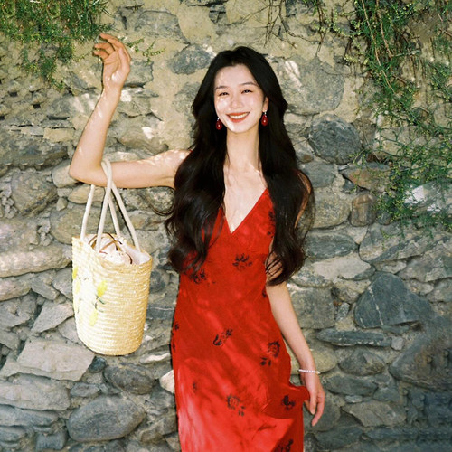 怪诞女孩 法式复古优雅高级感V领连衣裙修身气质显瘦茶歇印花长裙 - 图2