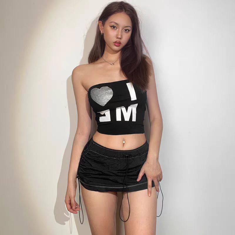 怪诞女孩 换季清仓女装9.9任选/福利促销/卖完下架/卡码正常拍！