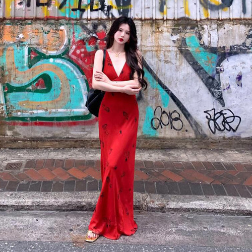 怪诞女孩 法式复古优雅高级感V领连衣裙修身气质显瘦茶歇印花长裙 - 图1