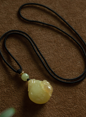 孤品和田玉高端金猴吊坠大善堂