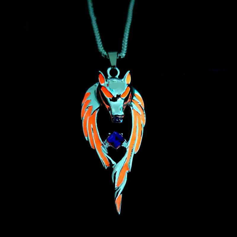 潮男夜光狼图腾项链男2025新品嘻哈街头时尚北境狼王发光吊坠女,淘宝优惠券,粉丝福利购,淘宝优惠卷