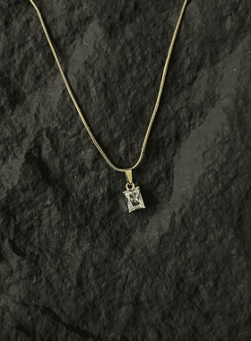白色方形锆石吊坠项链钛钢不掉色