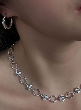 T.MAJOR古典花朵短项链