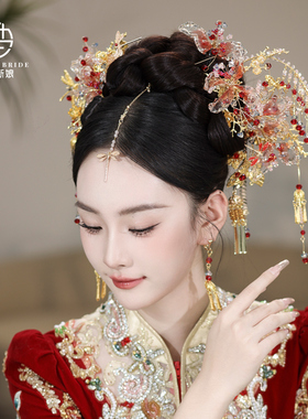 2025新中式新娘秀禾头饰龙凤褂旗袍配饰造蜻蜓眉心坠发饰跟妆饰品