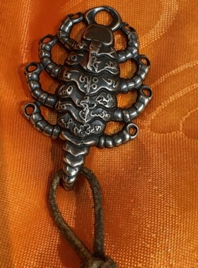 莲师火焰九头铁蝎子忿怒莲师铁蝎挂件饰品复古个性男女通用吊坠