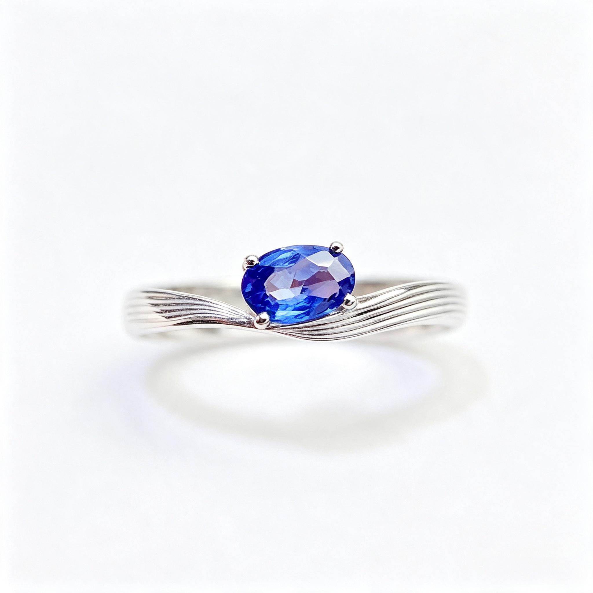 Simple natural sapphire ring