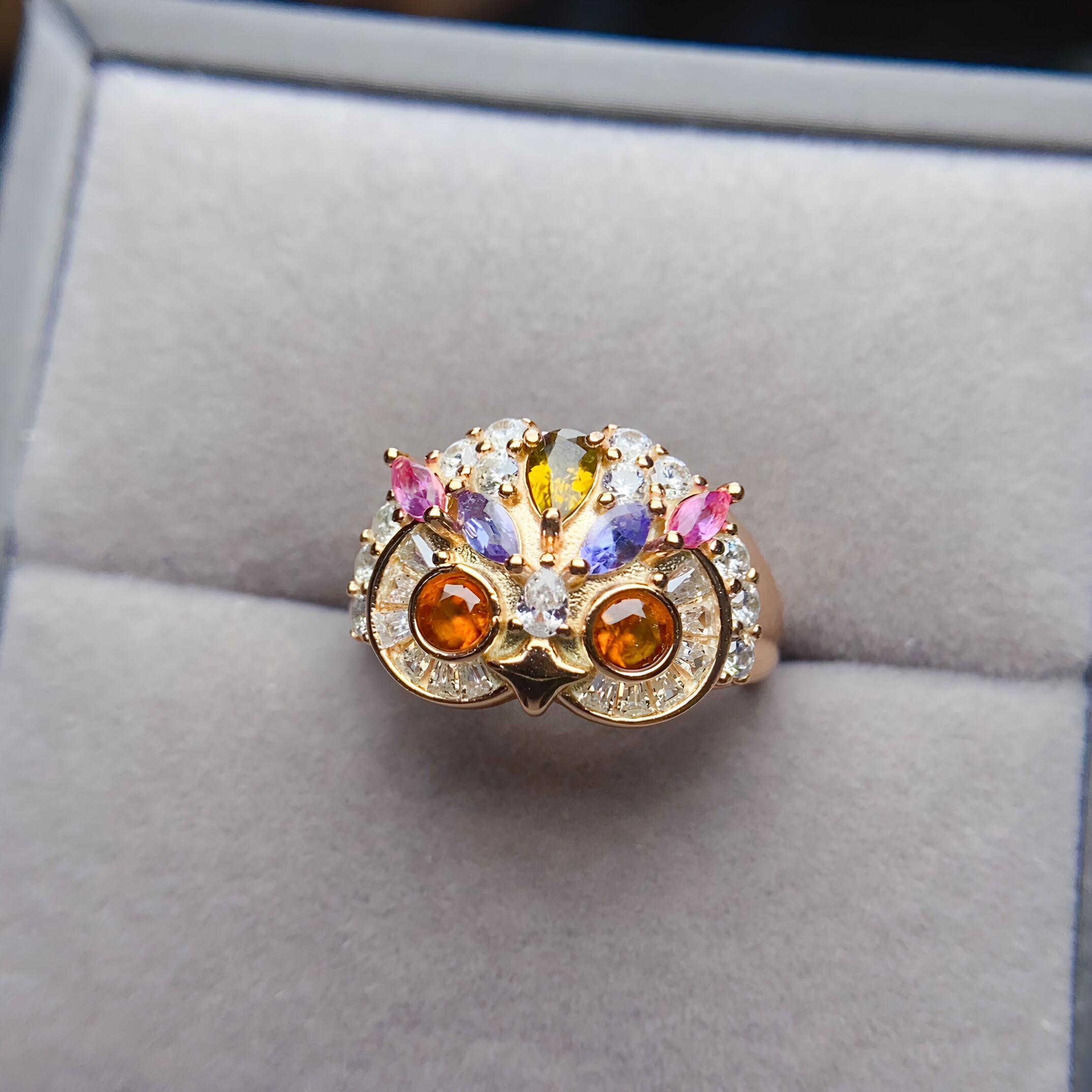 Xiaohongshu’s popular owl ring with natural gemstones
