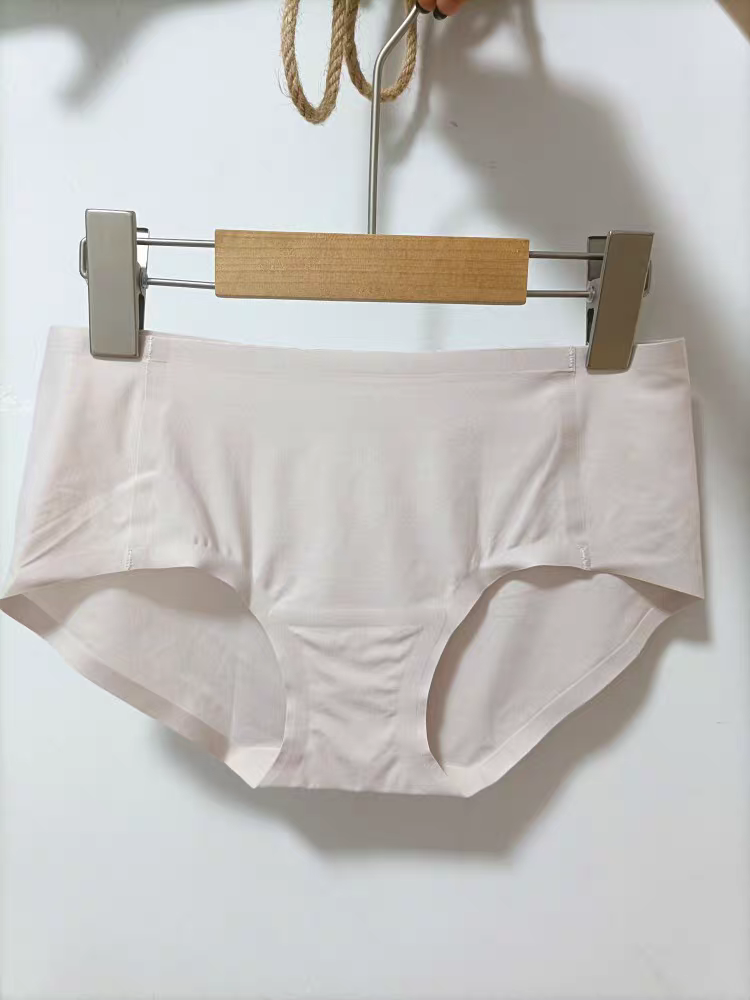 出口日本亲肤原单 无感一片式无痕女士内裤中腰全包臀棉档三角裤,淘宝优惠券,粉丝福利购,淘宝优惠卷