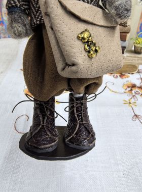 日本手作合集-酷仔猫咪摆件，底部可粘贴固定，高约16.8厘米