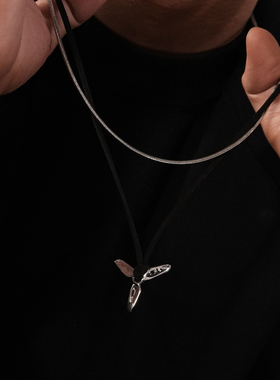 百搭街头皮绳风扇吊坠长款毛衣链