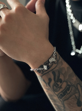 钛钢银色字母骰子原创韩版港手链