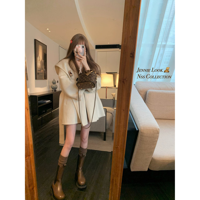 NSS Collection Customized high gram of heavy fabric sealing god double -sided alpaca hair autumn and winter white cape coat