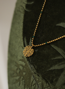 不掉色日韩简约风树叶项链钛钢