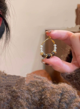 独特气质百搭耳针小众虎眼石串珠耳环圈圈女秋冬轻奢高级感耳饰品