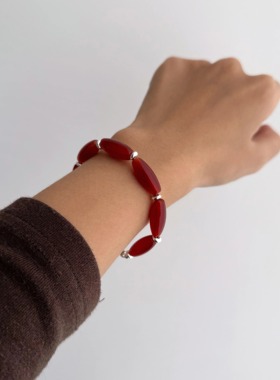 本命年红玛瑙串珠轻奢锁骨链