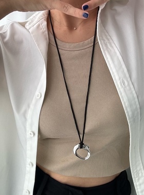 董洁同款凝结项链女黑绳圆环吊坠长款毛衣链小众设计高级感老钱风