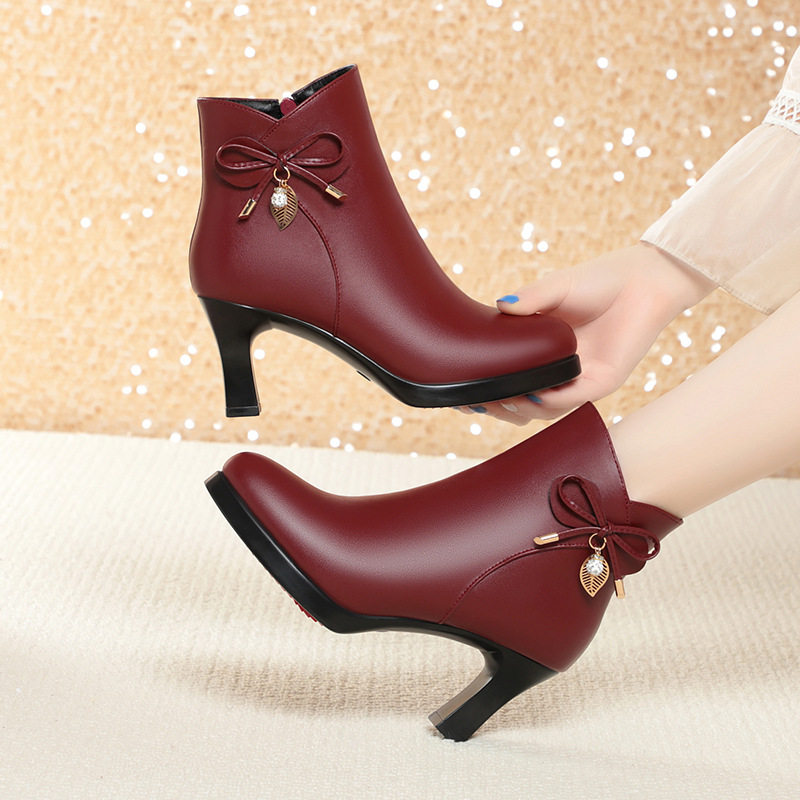 一件代尖头冬季加绒皮鞋短筒妈妈鞋发高跟短靴女百搭气质时装靴子,淘宝优惠券,粉丝福利购,淘宝优惠卷