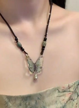 清冷感禅意风绿色蝴蝶铃铛项链