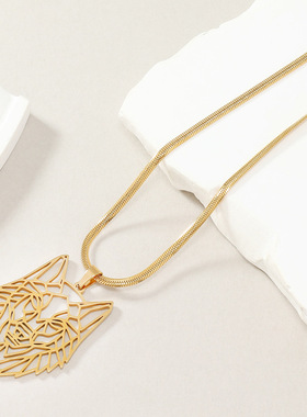 跨境个性镂空狼手掌地球扑克牌钛