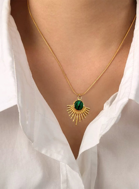 美拉德孔雀石钛钢项链女百搭秋冬