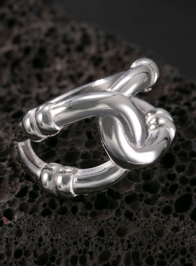 欧美小众双层镂空钛钢食指戒