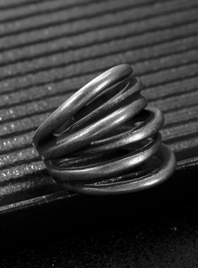 跨境男士镂空抹黑钛钢戒指