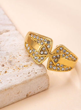 跨境新款钛钢镶钻蝴蝶结戒指