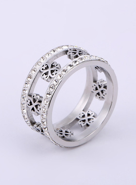 欧美风四叶草镶钻钛钢戒指