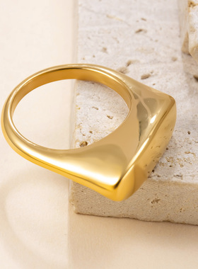 欧美钛钢镀金简约斜边戒指