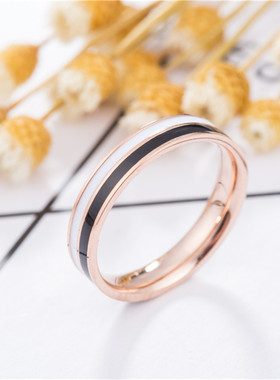 新款黑白钛钢戒指批发