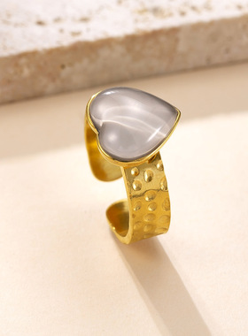 法式复古镀金钛钢爱心戒指