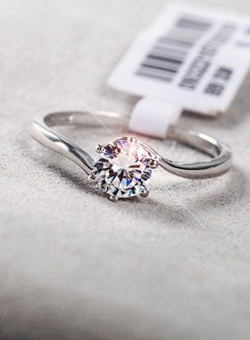 六爪仿真风克拉钻石戒指