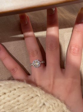 气质花苞戒指艾莎公主梅花形结婚道具女戒轻奢百搭经典