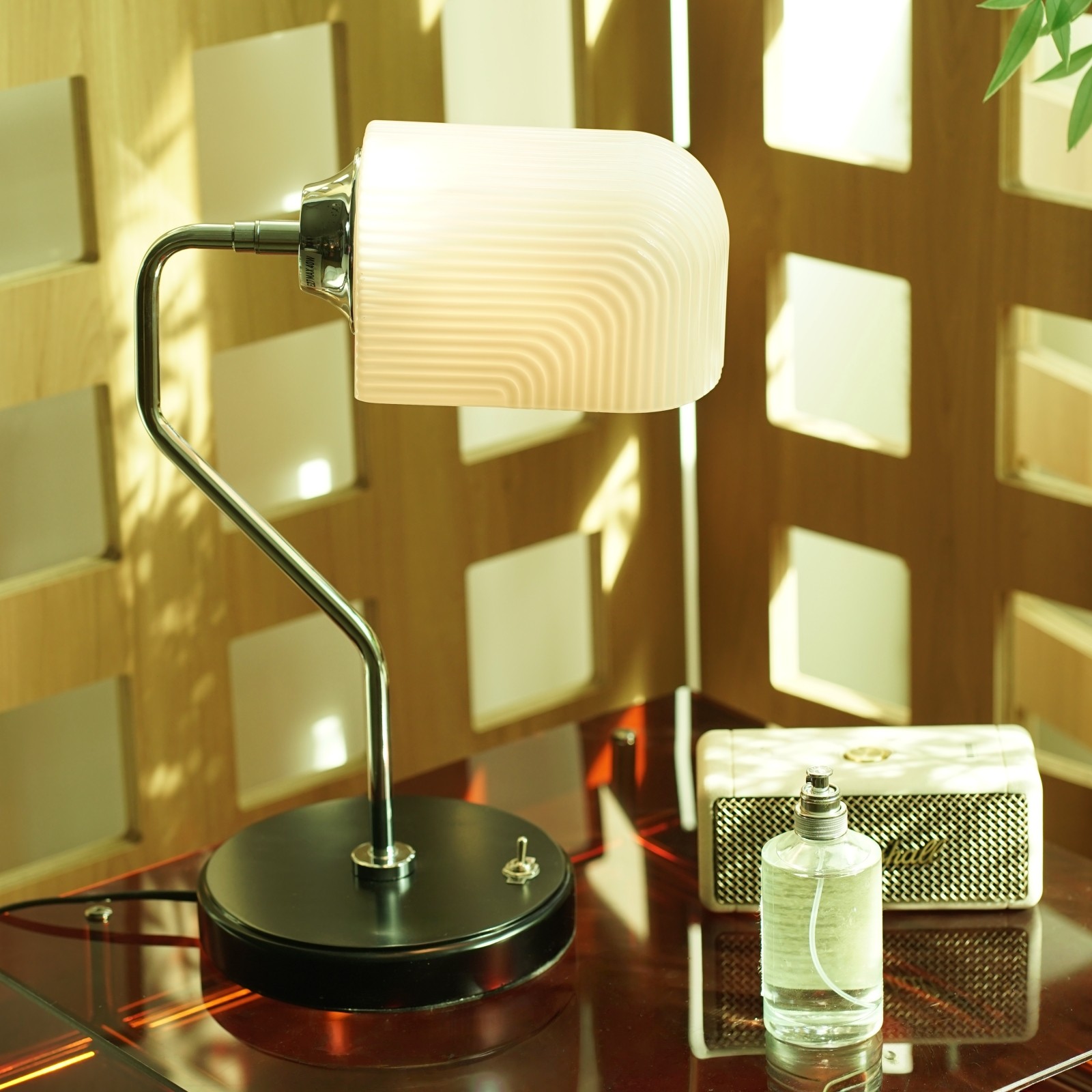 护眼阅读写字灯美式复古桌灯中古vintage实木卧室床头包豪斯台灯,淘宝优惠券,粉丝福利购,淘宝优惠卷