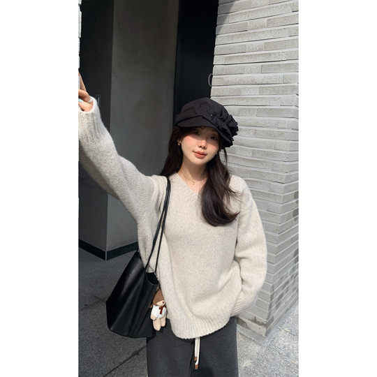Korean women's loose, lazy, soft and waxy v-neck wool sweater