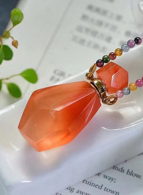 纯天然红兔毛香薰瓶红水晶可加精油或香水吊坠项链红色水晶礼物