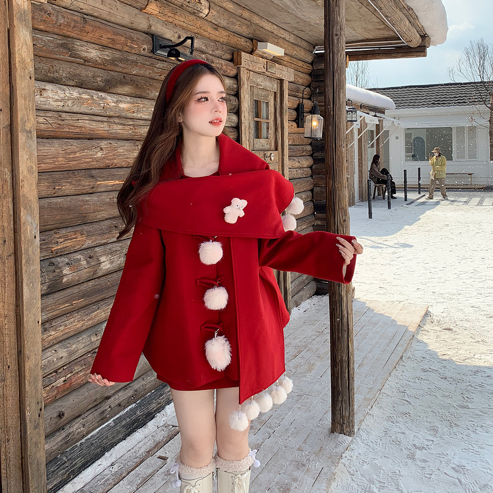 织物猪 球球芝士 新年红色斗篷毛呢套装女冬季加厚保暖外套两件套,淘宝优惠券,粉丝福利购,淘宝优惠卷
