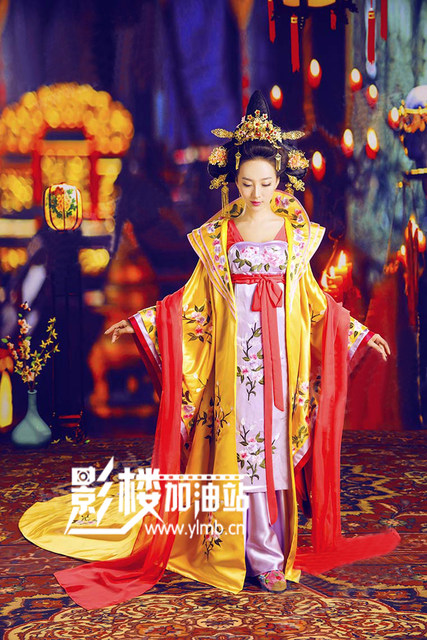 The same ancient costume as Zhang Xinyu in the TV series Wu Mei Niang Legend