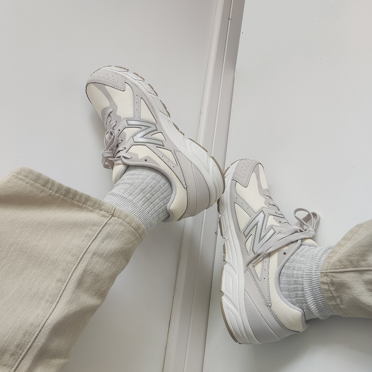 New Balance NB奶油色老爹鞋女子减震运动休闲慢跑鞋W480ST5/SK5 - 图0