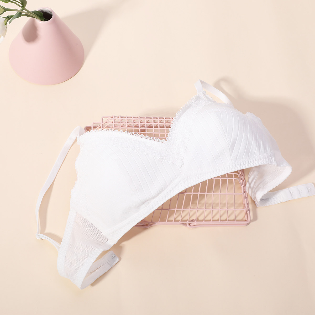 安莉芳小清新棉质白色少女围无钢圈背心文胸薄款舒适内衣EB3106,淘宝优惠券,粉丝福利购,淘宝优惠卷